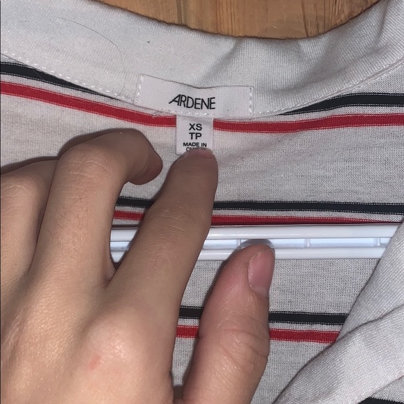 Crop top - Picture 2 of 2